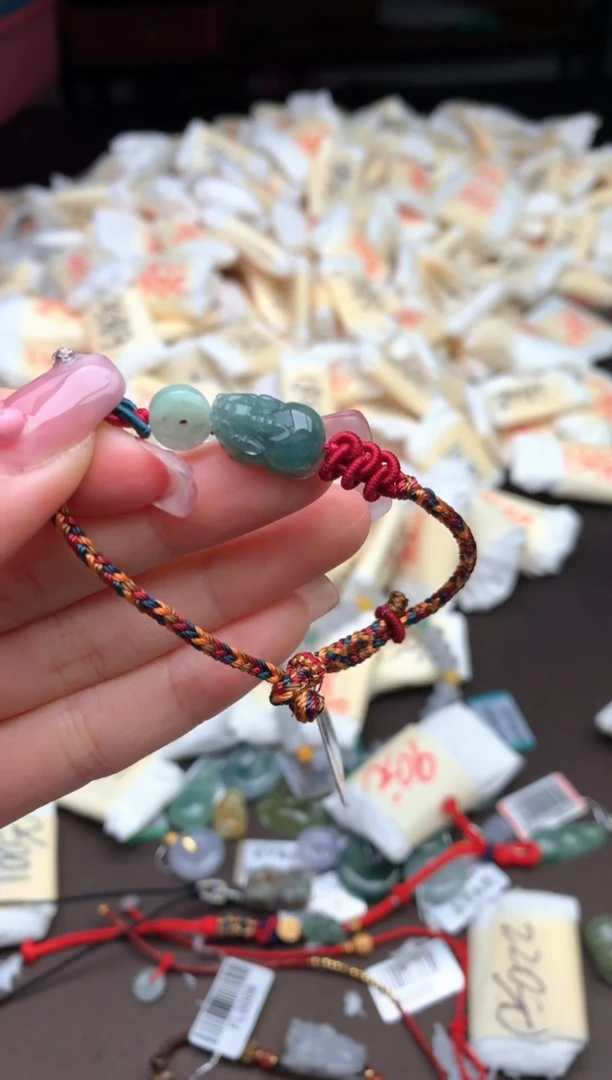 【闪购商品】翡翠挂件未镶嵌—