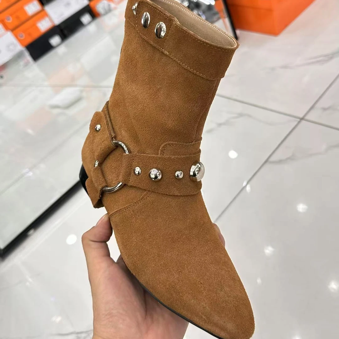 女鞋2024秋冬羊绒欧货尖头低跟铆钉马丁靴西部牛仔靴短靴女