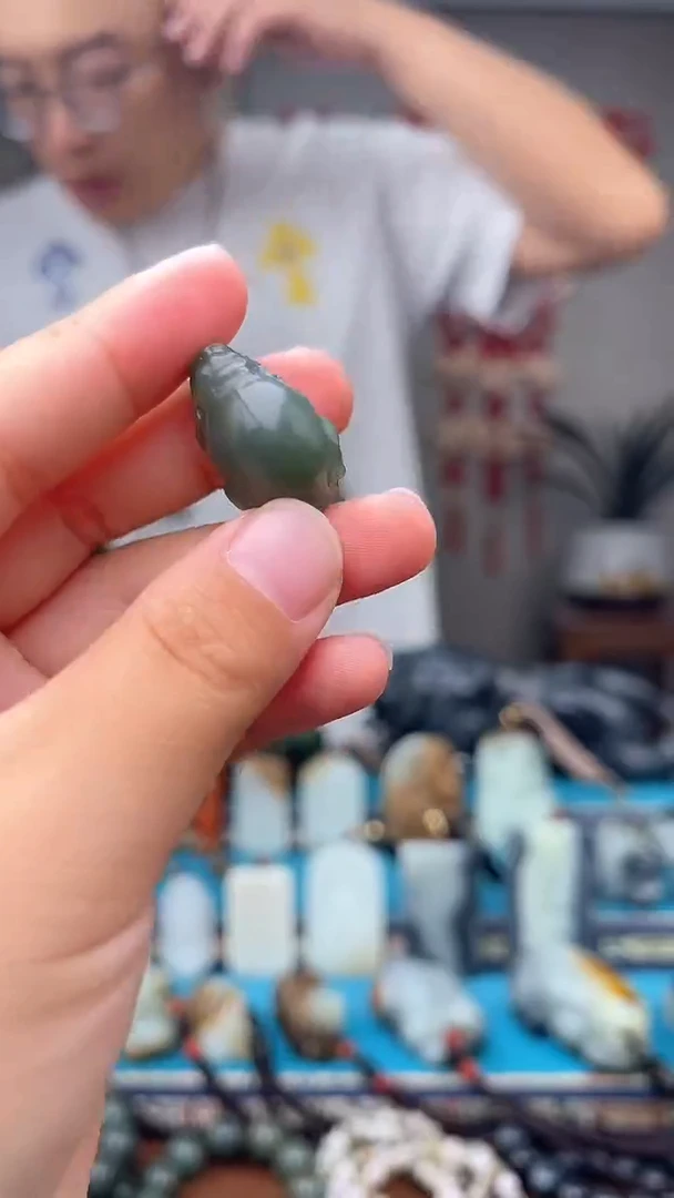 和田玉未镶嵌挂件硬*1