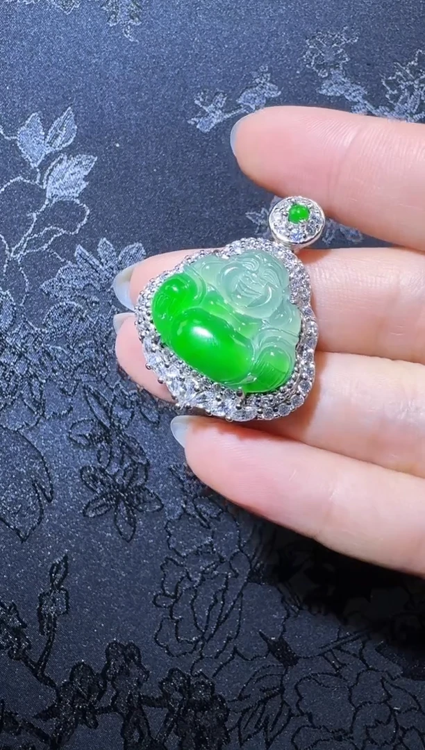 【闪购商品】翡翠项链银S925镶嵌佛公