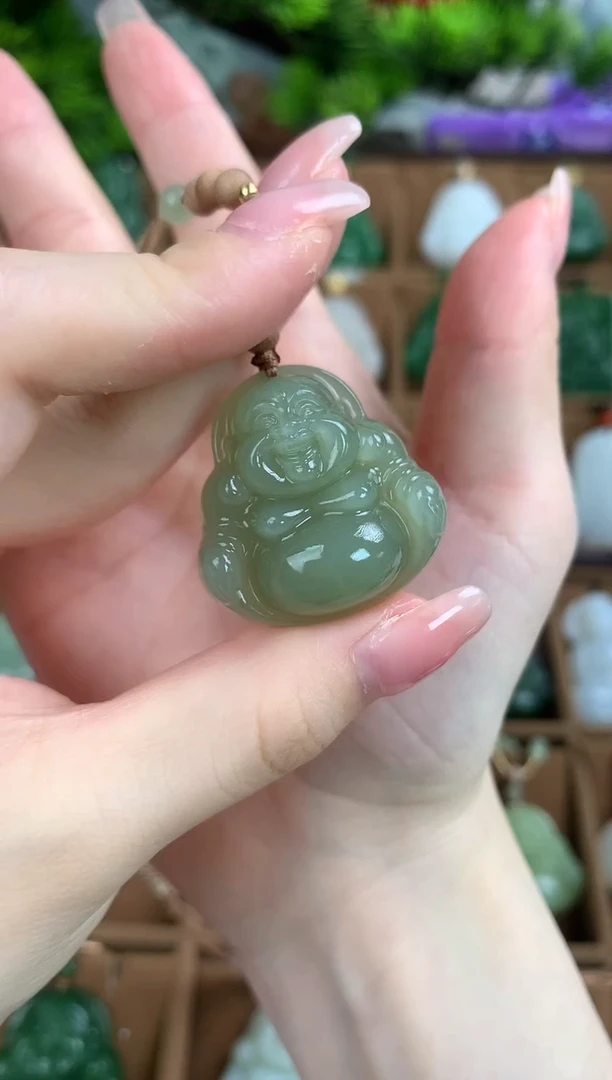 和田玉未镶嵌颈饰吊坠