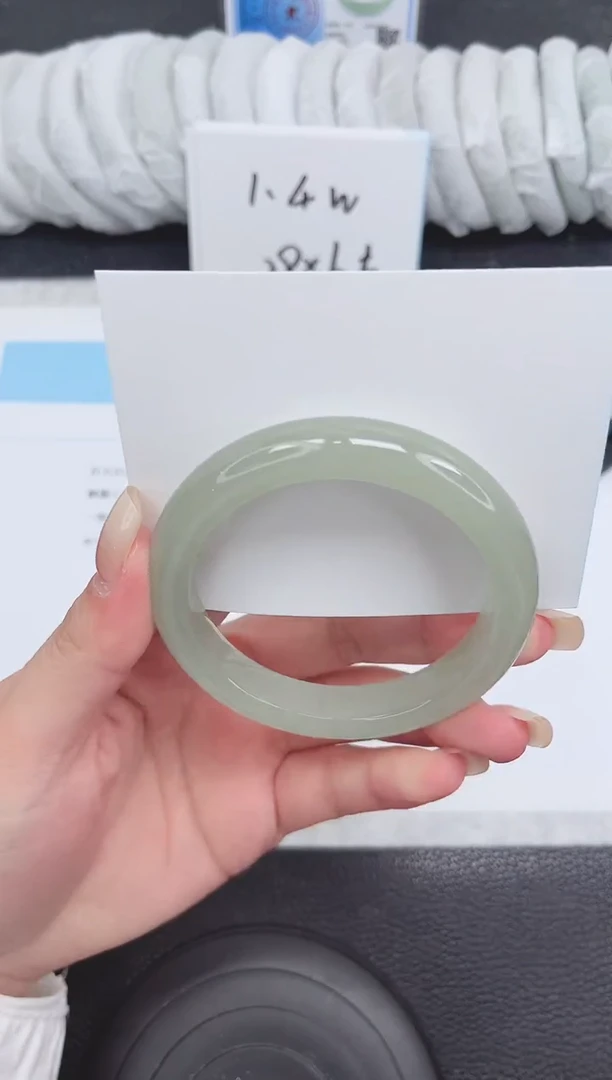 未镶嵌手镯石英质玉258-58.3