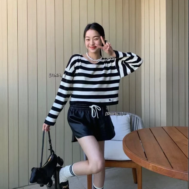 全新未使用 Celine/思琳  圆领条纹长袖 黑白/36