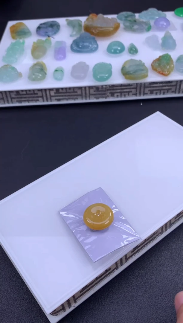 未镶嵌定制翡翠c***c翡翠