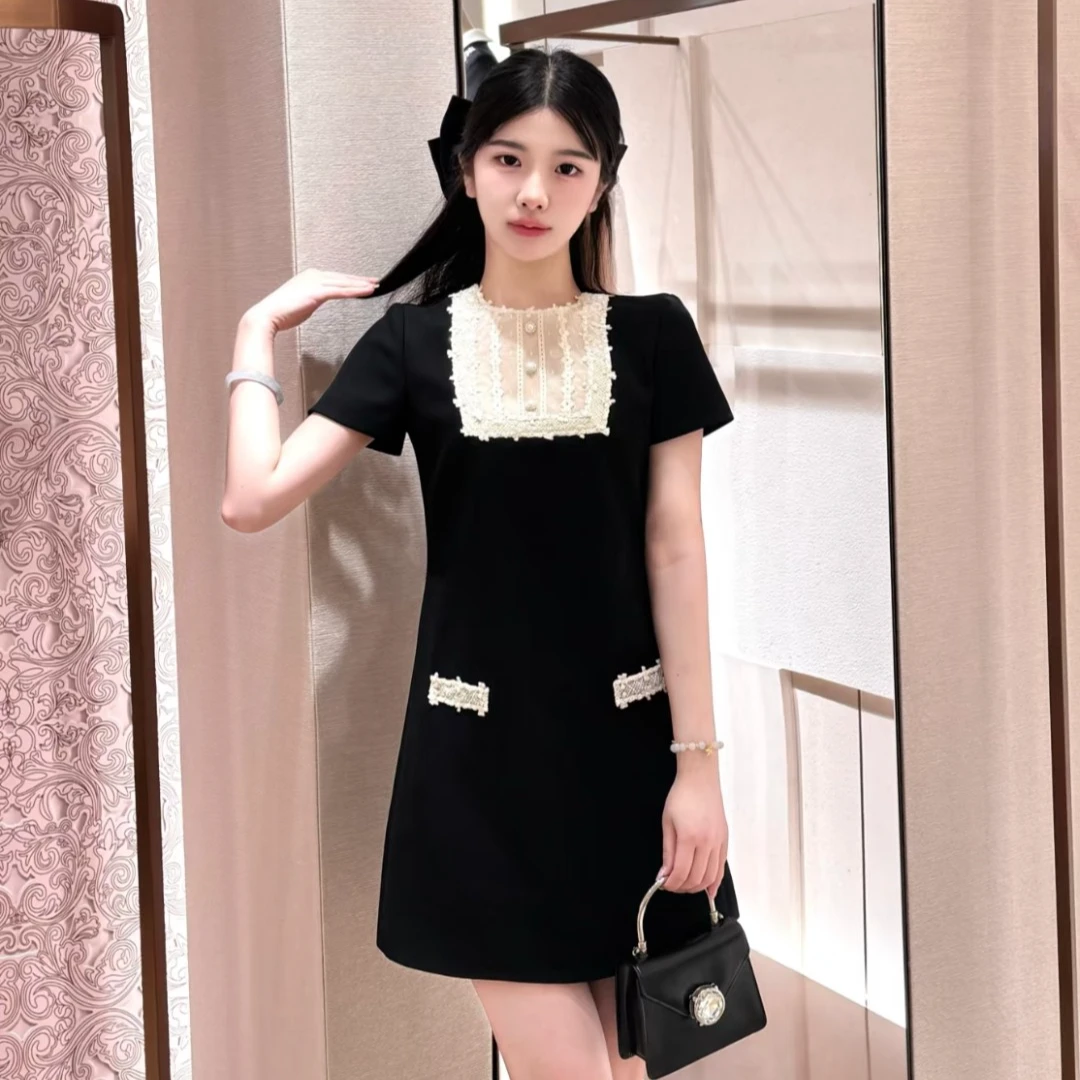 小黑裙连衣裙2025夏季新款miu系千金撞色拼接显瘦聚会裙子轻礼服