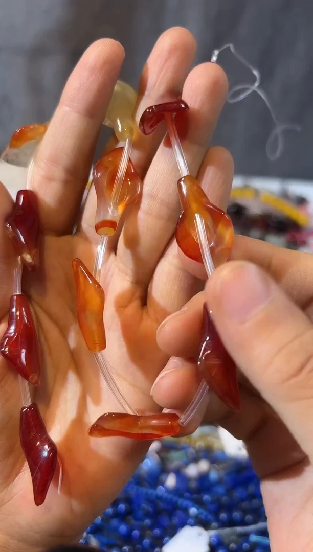 合金查罗石珠宝半成品蚕丝玛  瑙喇叭花一条12颗