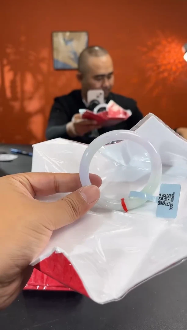 未镶嵌手镯翡翠翡翠手镯