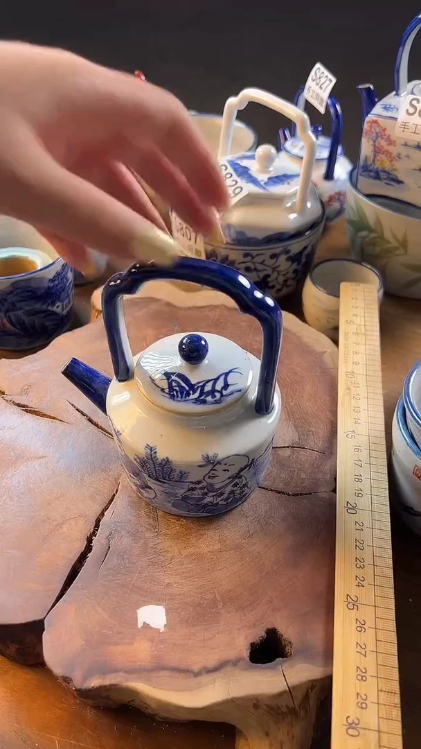 壶835高白泥茶壶一只