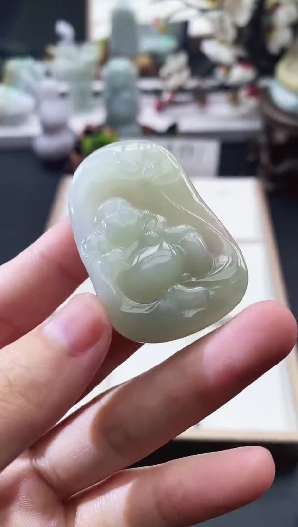 翡翠未镶嵌颈饰天然缅甸A货翡翠