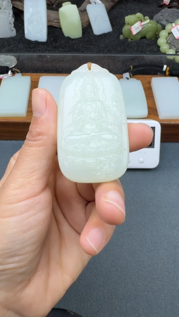 颈饰未镶嵌和田玉2