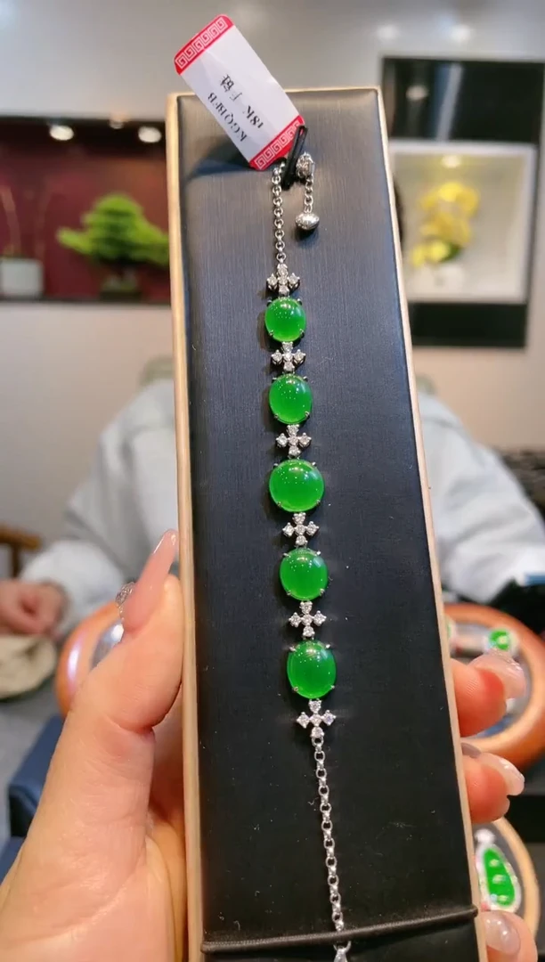 【闪购商品】翡翠颈饰18K金镶嵌A63天然A货翡翠手链