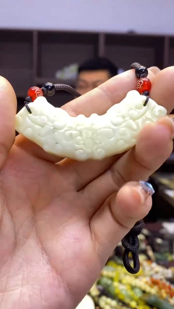 未镶嵌岫玉挂件