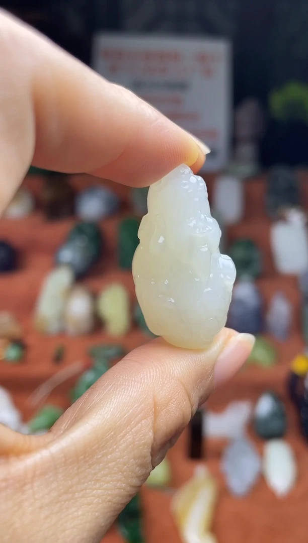 颈饰未镶嵌和田玉俄料糖白财神吊坠带证书