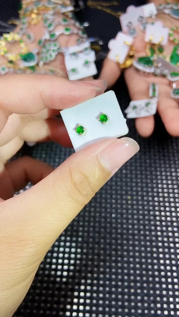 翡翠未镶嵌耳饰111111111
