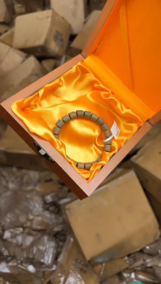 大檀精品手串《无礼盒》