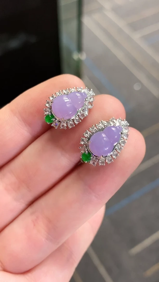 18K金镶嵌翡翠耳饰冰粉紫葫芦