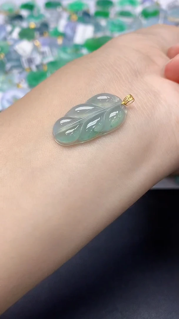 翡翠未镶嵌颈饰天然缅甸a货翡翠