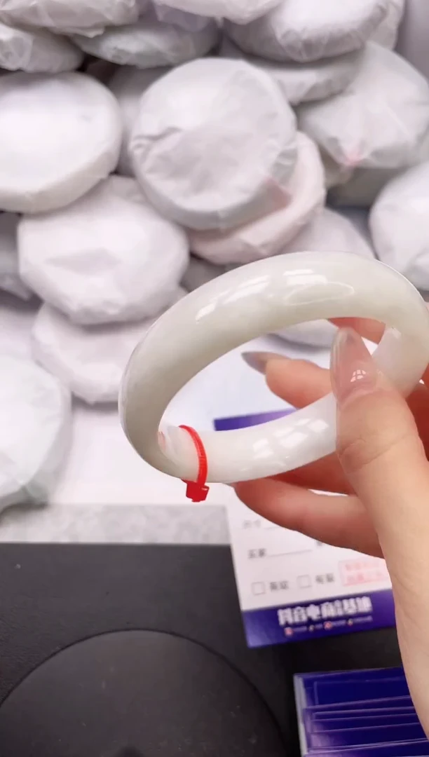 【闪购商品】和田玉手镯未镶嵌3K193-58