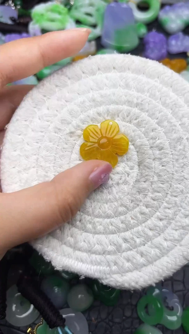 颈饰未镶嵌翡翠缅甸翡翠吊坠