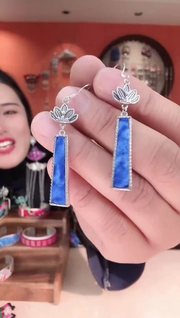 织绣非遗手工苗银苗绣耳环72