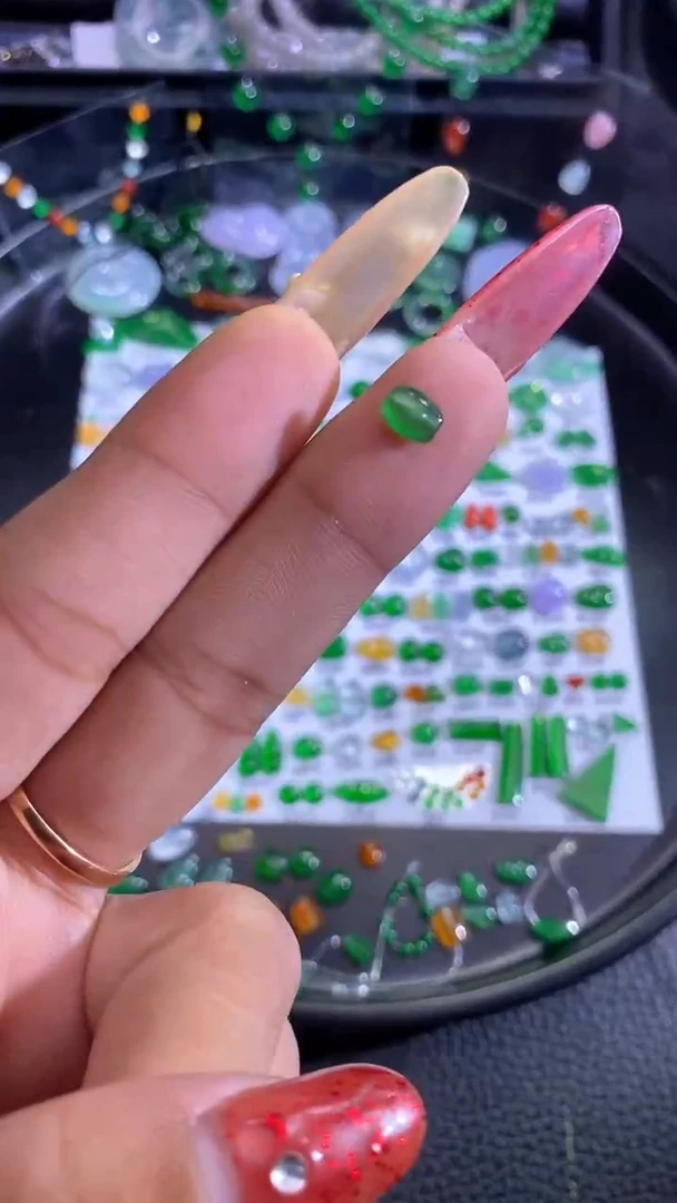 未镶嵌挂件翡翠珠子