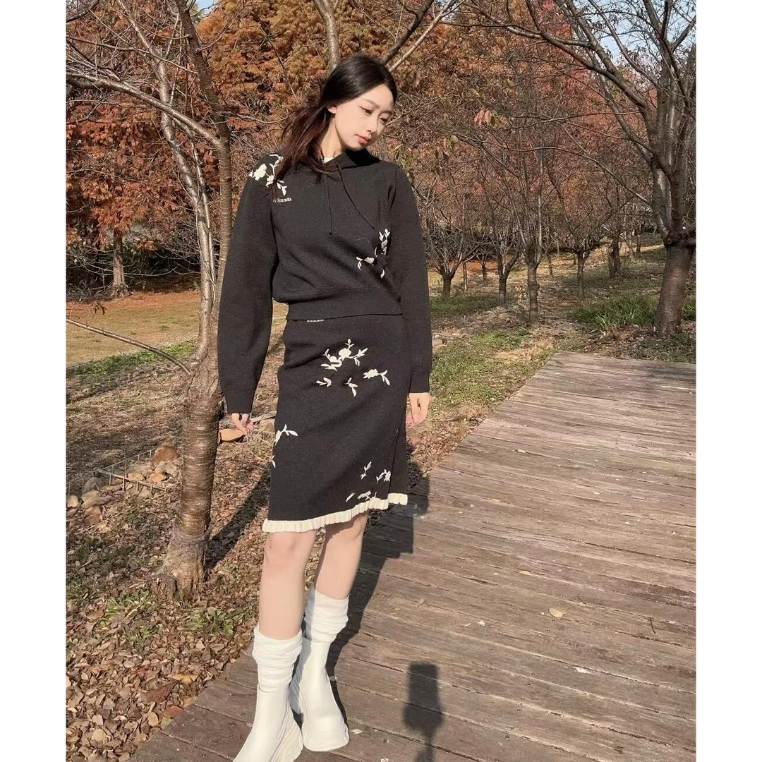 D149秋冬精湛刺绣中式显瘦黑色复古宽松上衣时尚连帽套装149