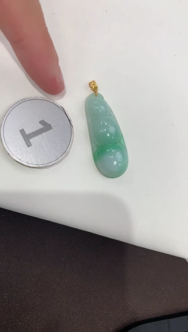 颈饰18K金镶嵌翡翠天然缅甸a货翡翠