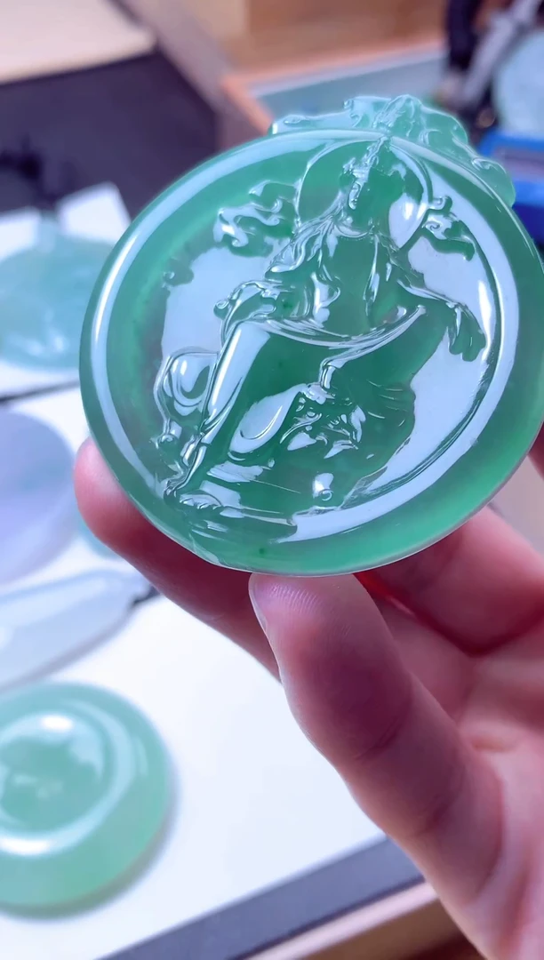 颈饰未镶嵌翡翠天然A货翡翠