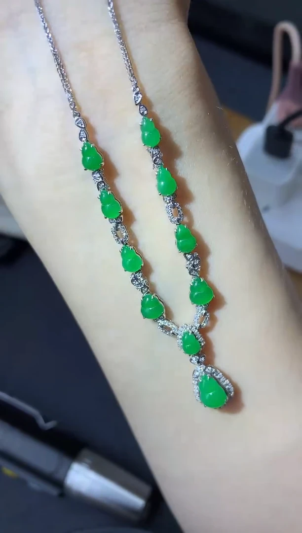 翡翠18K金镶嵌颈饰628-中国好珍宝