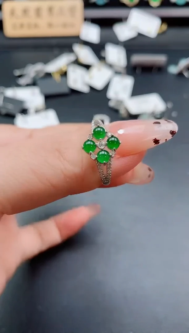 银S925镶嵌戒指翡翠1