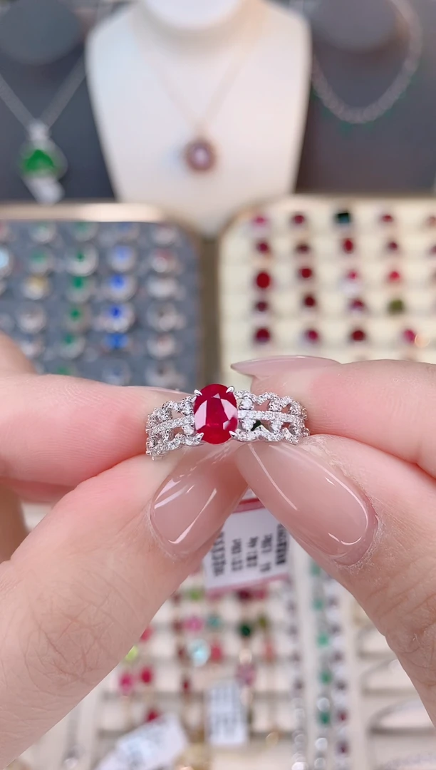 18K金镶嵌红宝石戒指红宝石1.03CT