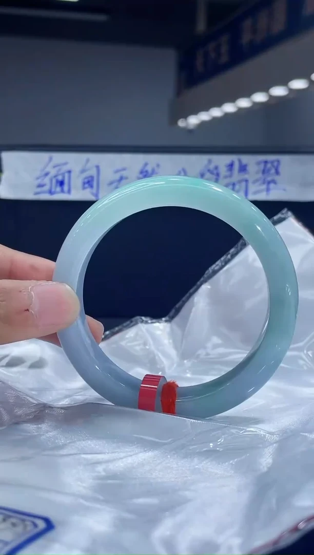 未镶嵌手镯翡翠3