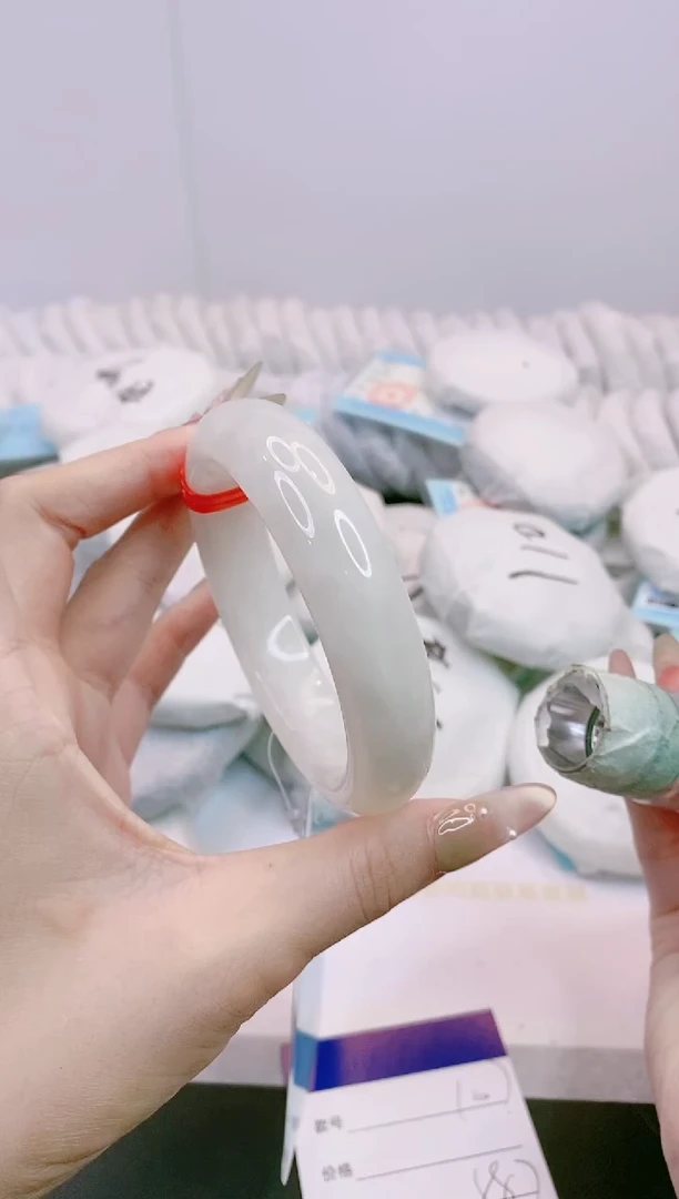 和田玉手镯未镶嵌28X107-58