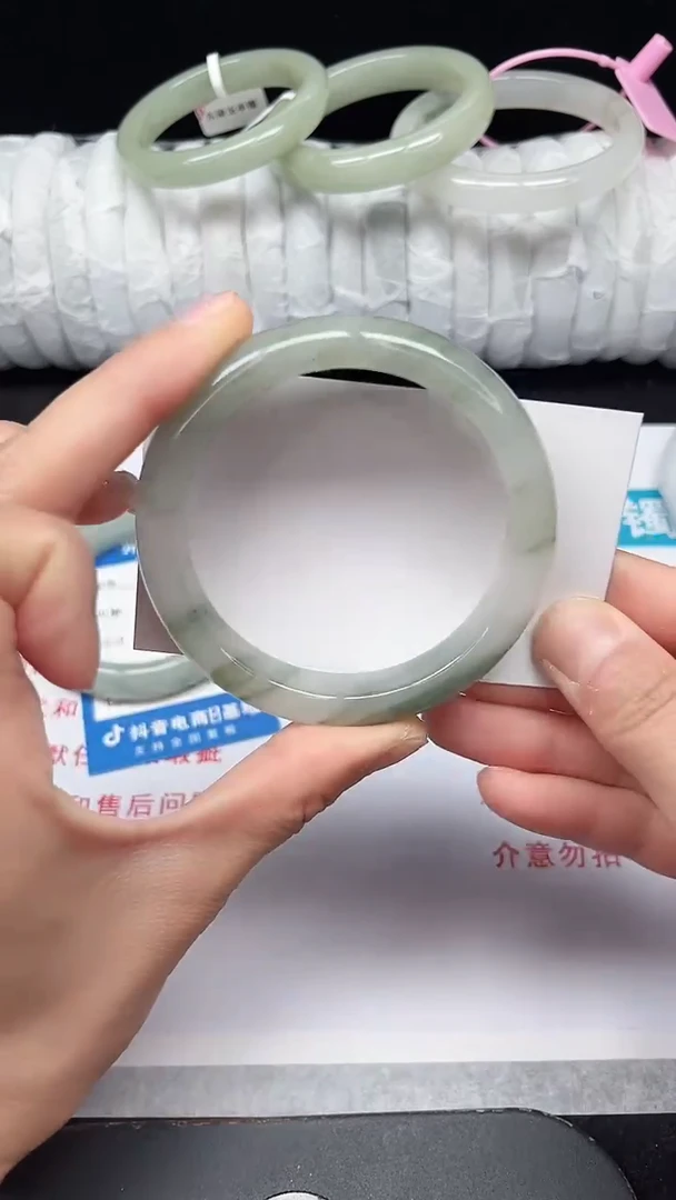 未镶嵌手镯石英质玉32-56/57