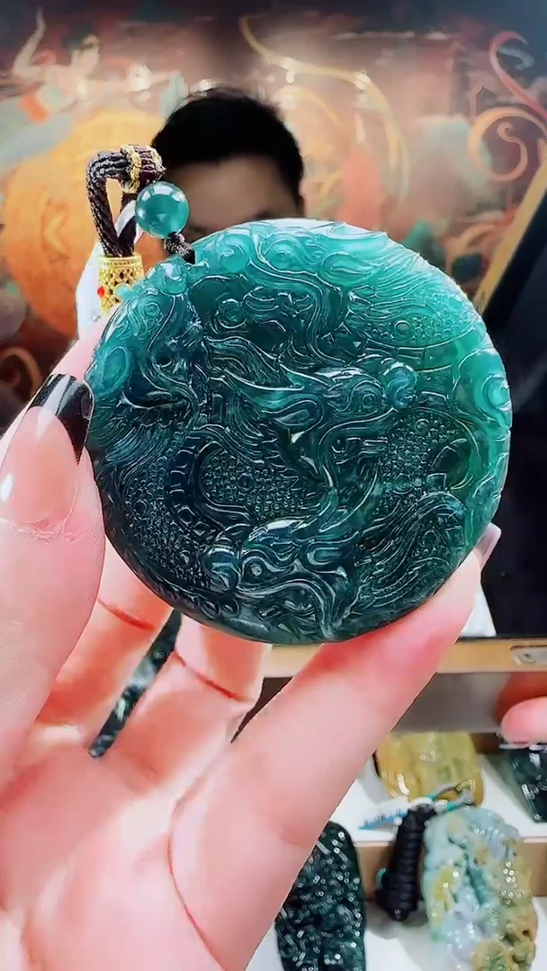 颈饰未镶嵌翡翠多样性发其一79241       九龙圆牌