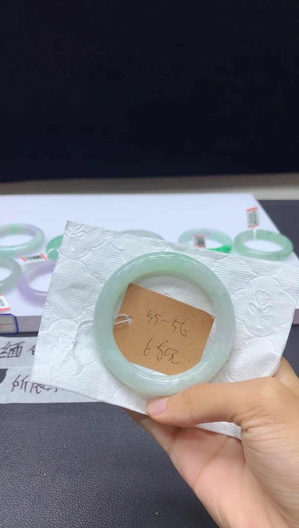 未镶嵌天然A货手镯定制翡翠鹤*现场买断