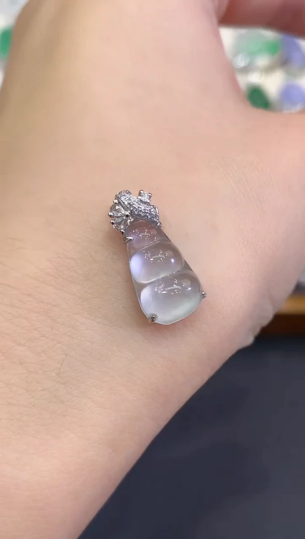 吊坠(不含链)18K金镶嵌翡翠B73