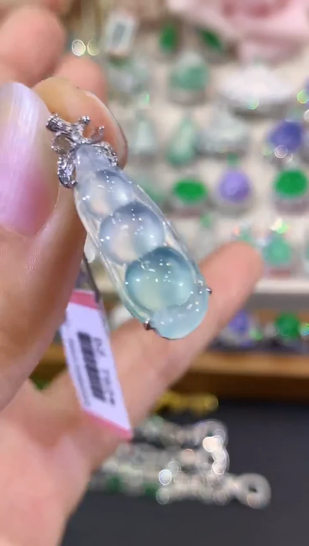 吊坠(不含链)18K金镶嵌翡翠B170