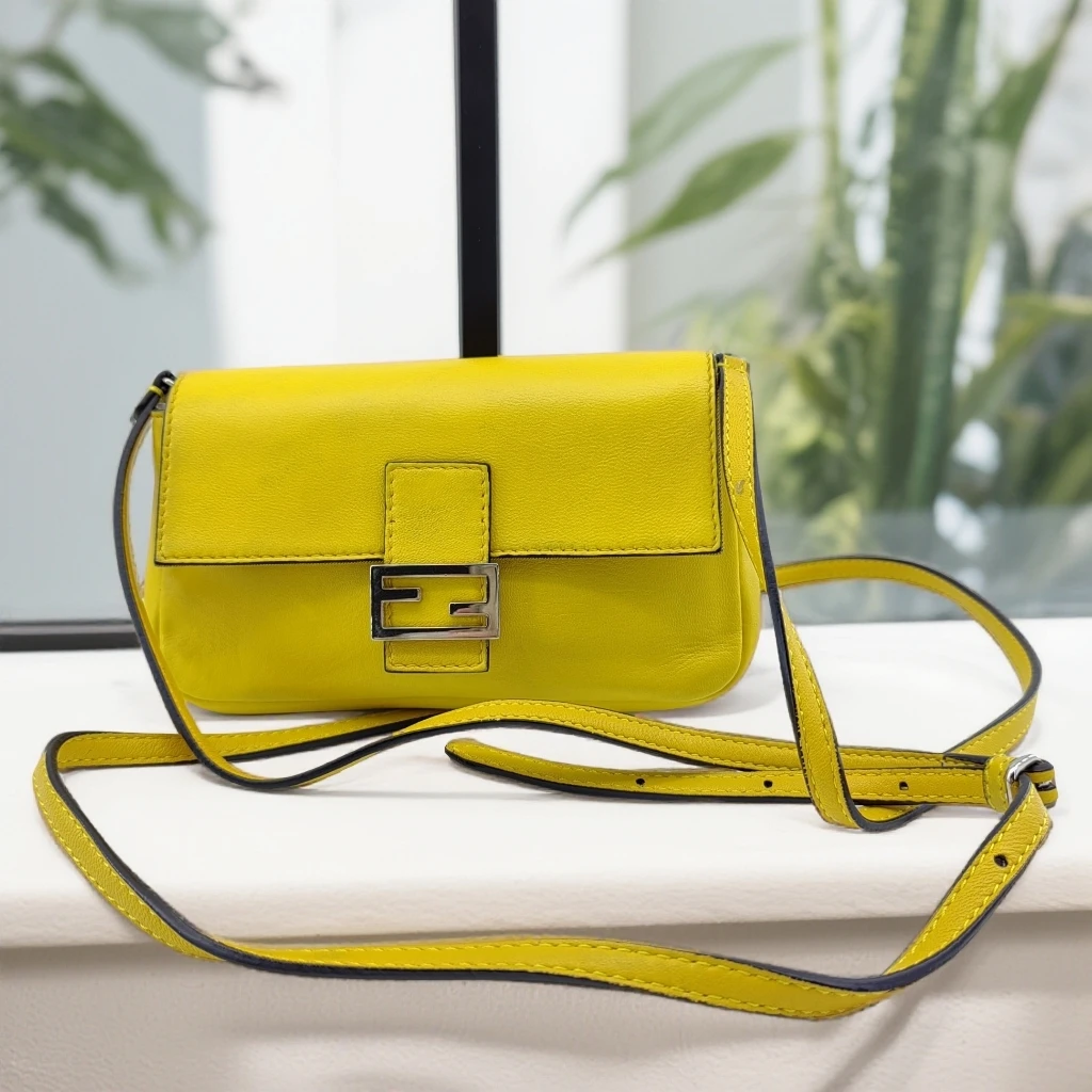95新 FENDI/芬迪 黄色单肩斜挎包 1685 8973