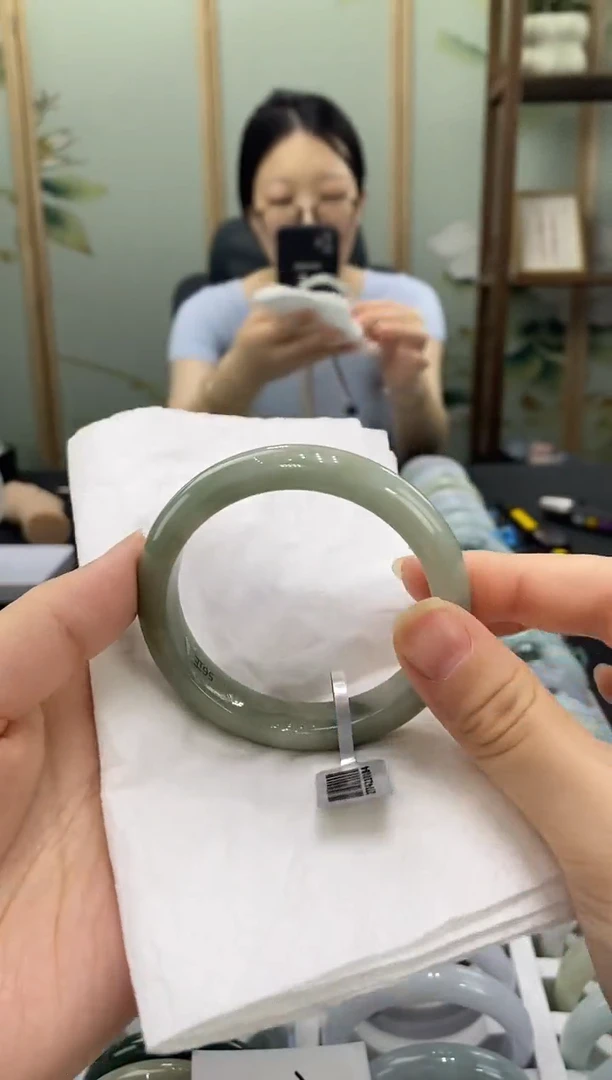 翡翠手镯未镶嵌00001217