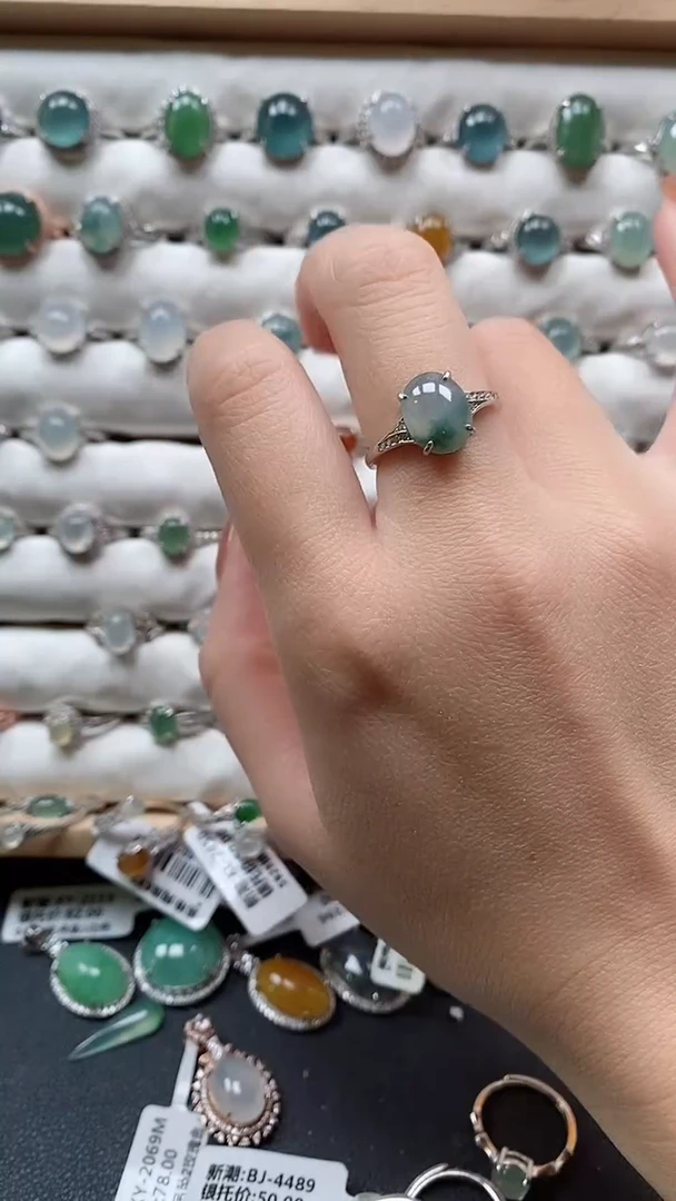 【闪购商品】翡翠戒指银S925镶嵌一物一证一礼盒