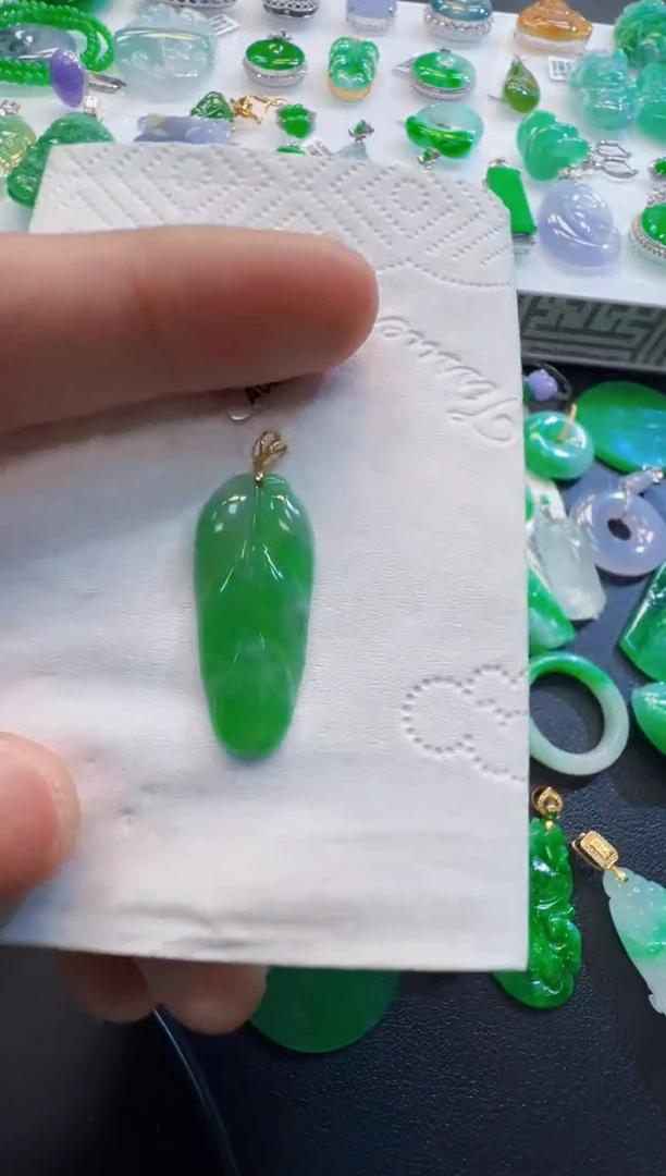翡翠18K金镶嵌吊坠(不含链)598