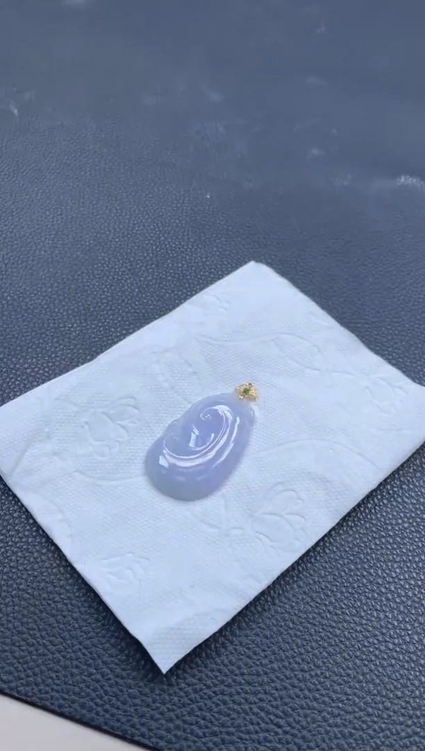 颈饰18K金镶嵌翡翠如意多样性发一