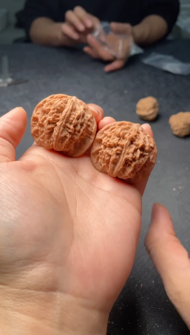 把件文玩核桃w168  盘龙纹 40尺