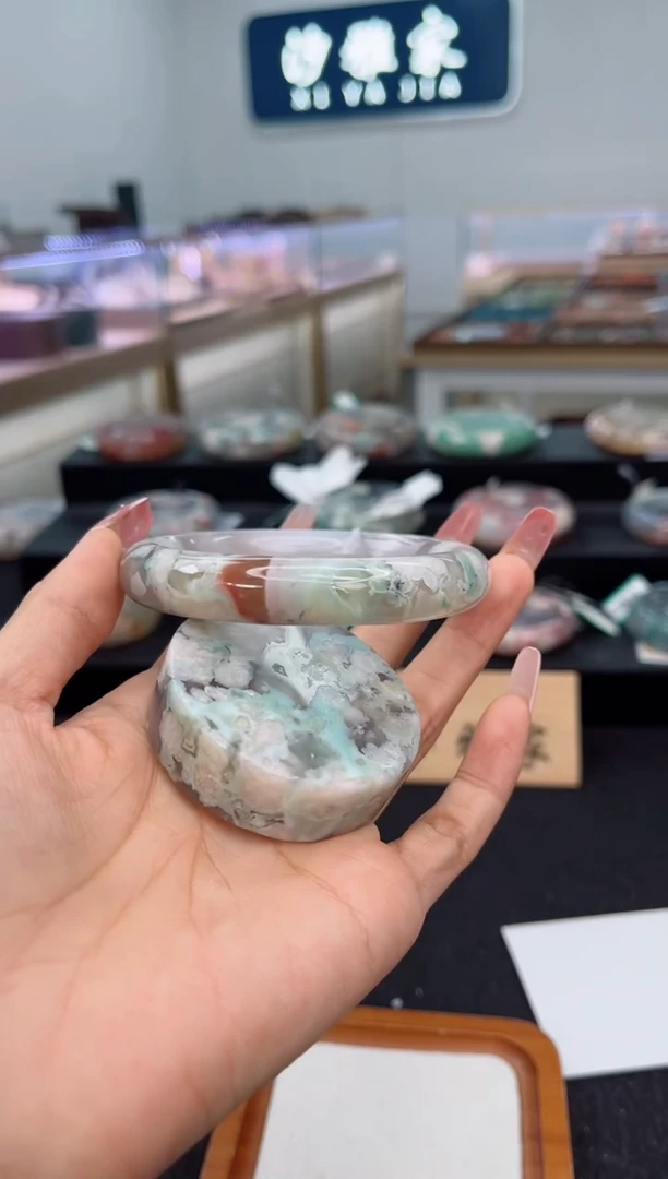 石英质玉手镯未镶嵌56圈口（赠品镯心）6882022