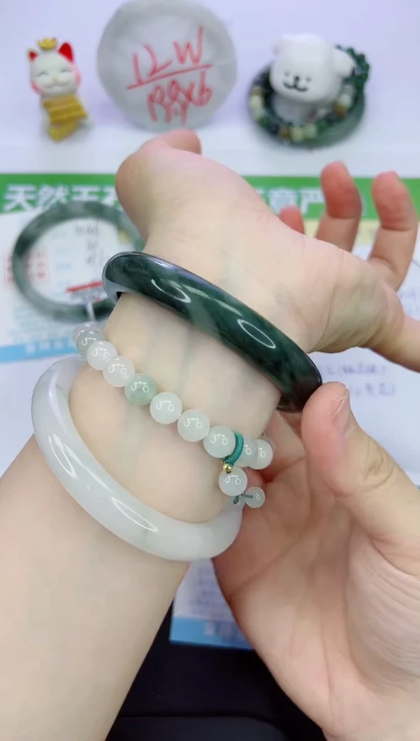 【闪购商品】石英质玉手镯未镶嵌1047-65.2