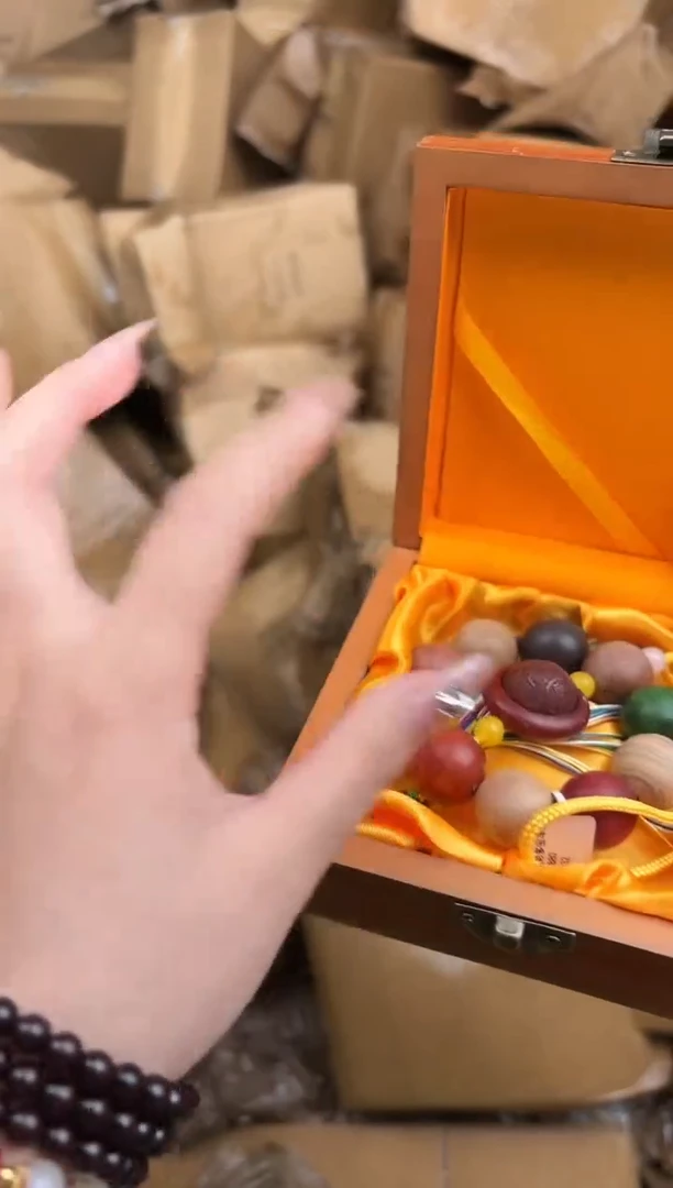 手串宝贵甄选闪购福利无礼盒