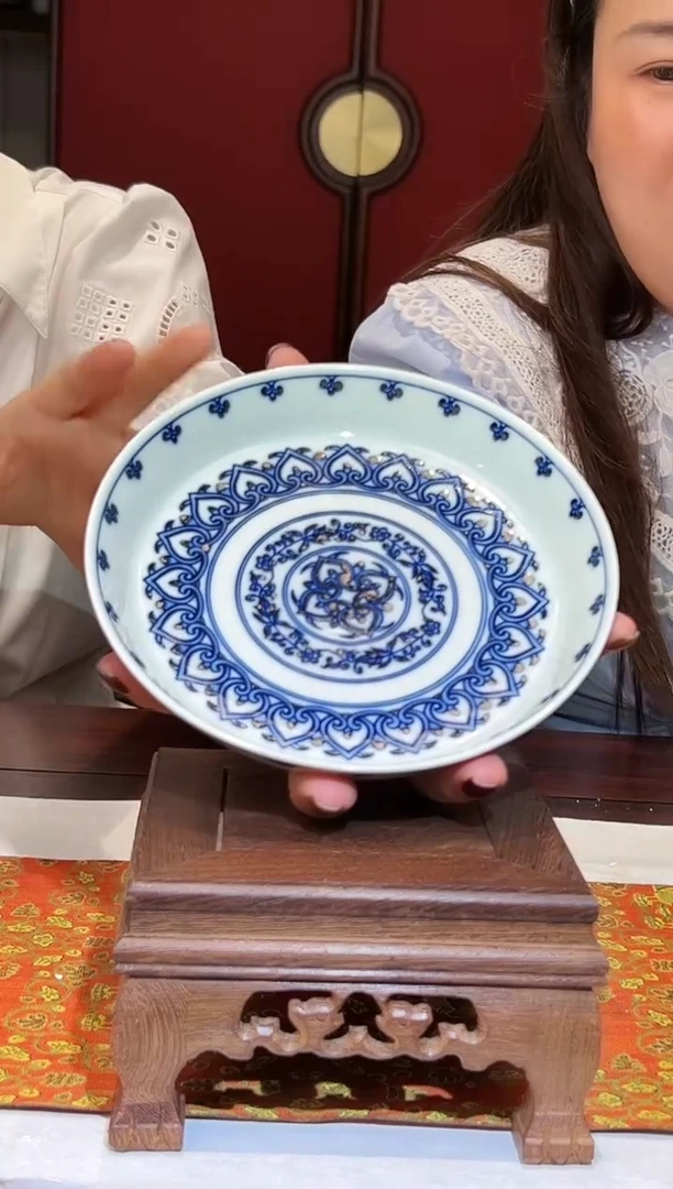 古县衙青花宝相壶承