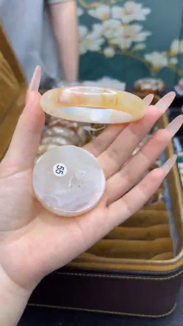 【闪购商品】石英质玉手镯未镶嵌A438(55圈赠送镯心)