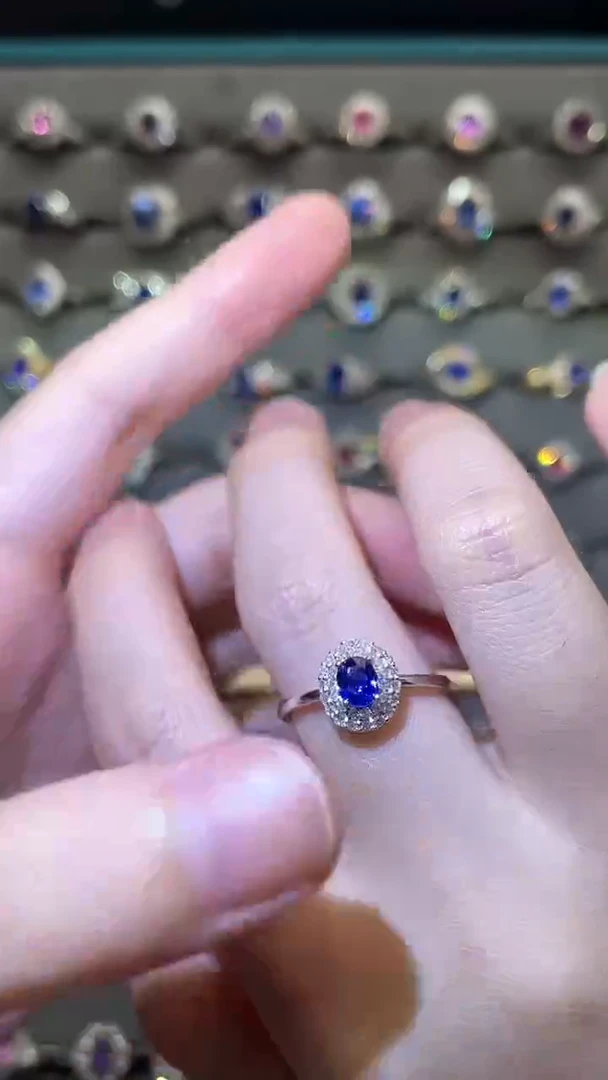 蓝宝石戒指18K金镶嵌0.52ct